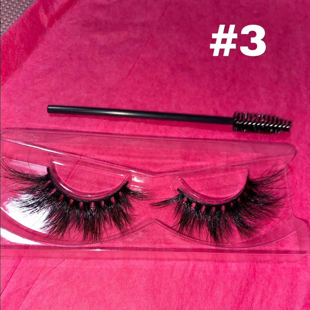 Lashes - Picture 3 of 4